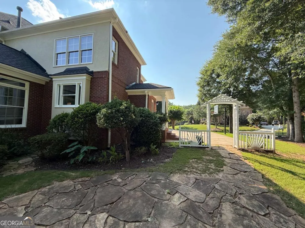 2120 Falling Water CT Cumming, GA 30041
