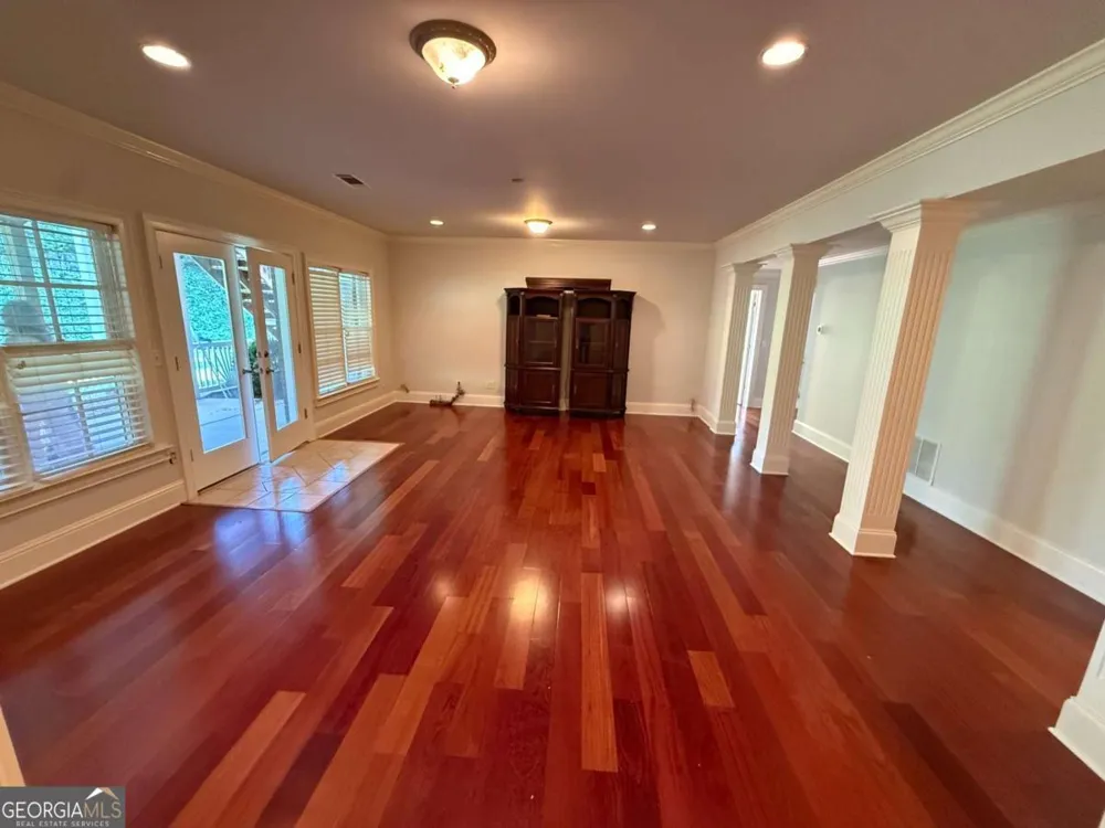 2120 Falling Water CT Cumming, GA 30041