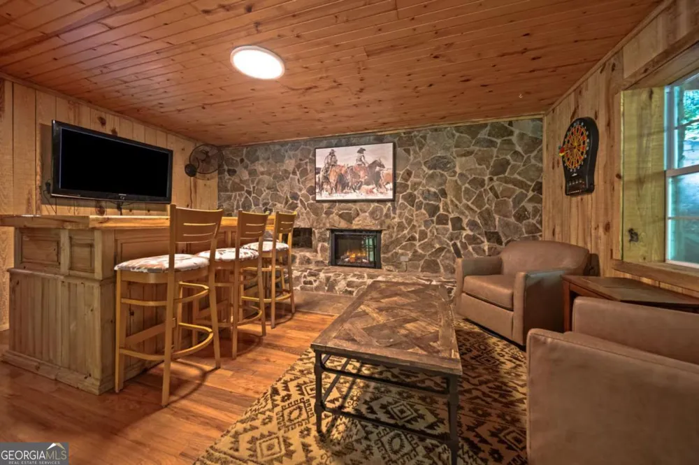 469 North Lake DR Ellijay, GA 30536