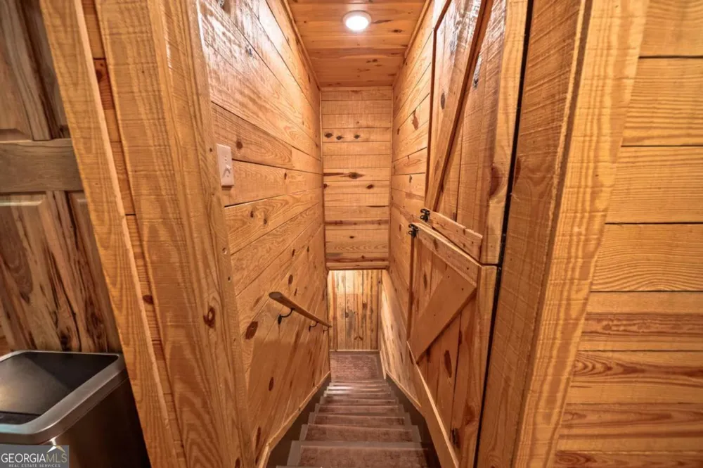 469 North Lake DR Ellijay, GA 30536