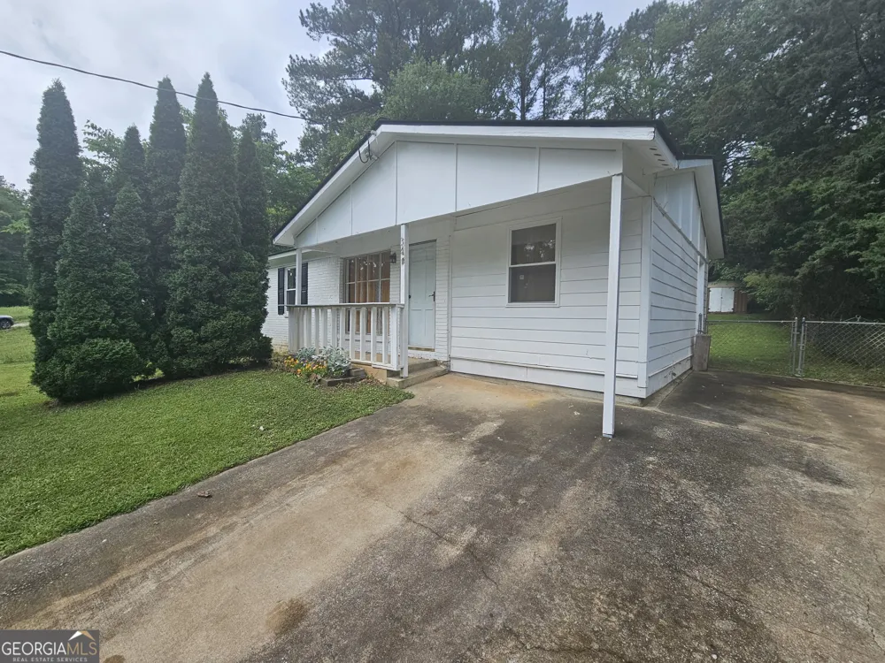 349 Roxbury DR Riverdale, GA 30274