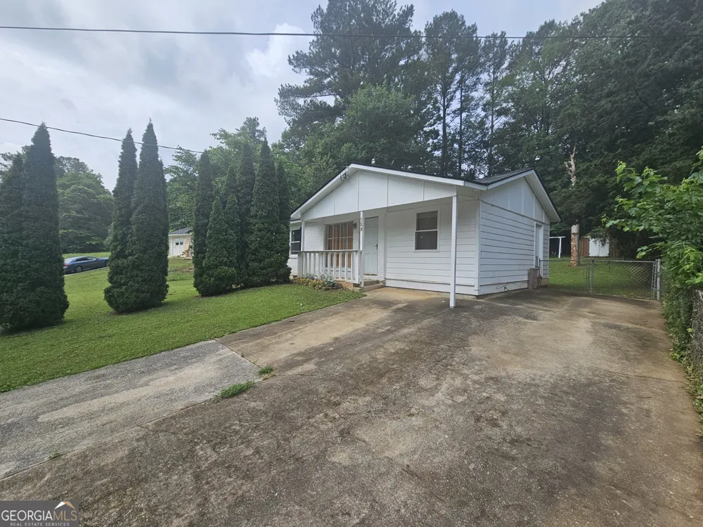 349 Roxbury DR Riverdale, GA 30274