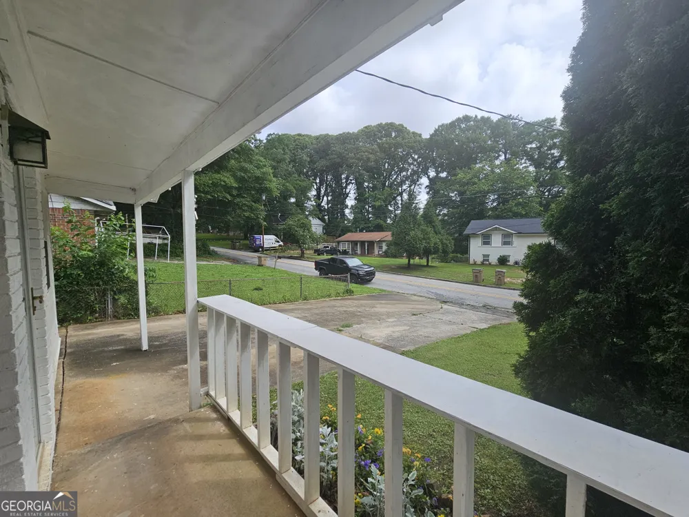 349 Roxbury DR Riverdale, GA 30274