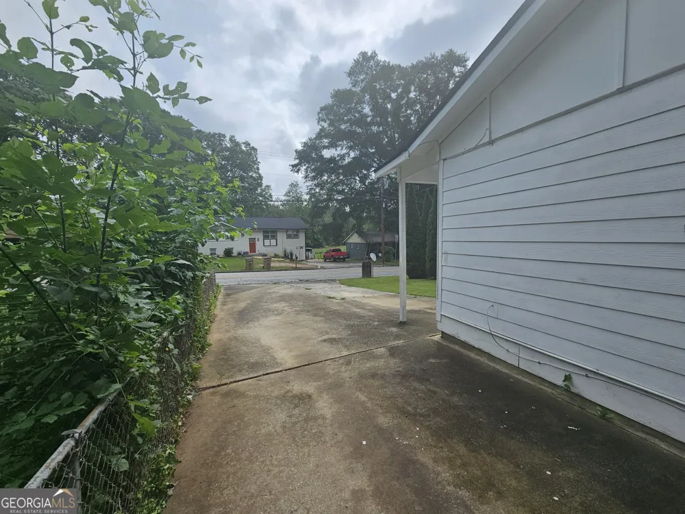 349 Roxbury DR Riverdale, GA 30274