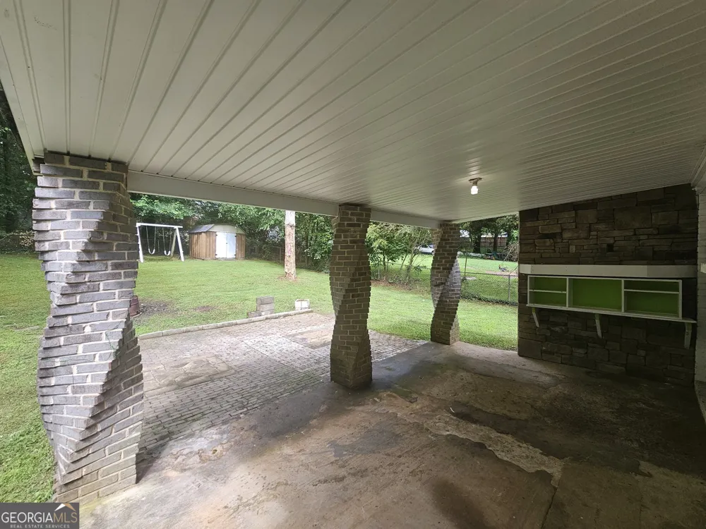 349 Roxbury DR Riverdale, GA 30274