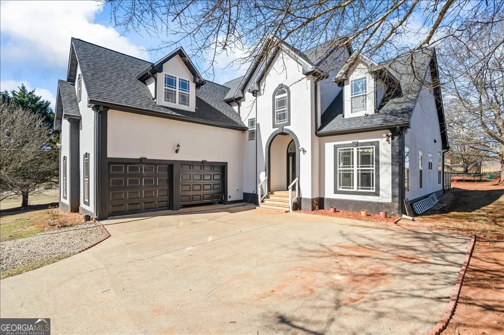 3955 Pucketts RD Snellville, GA 30039