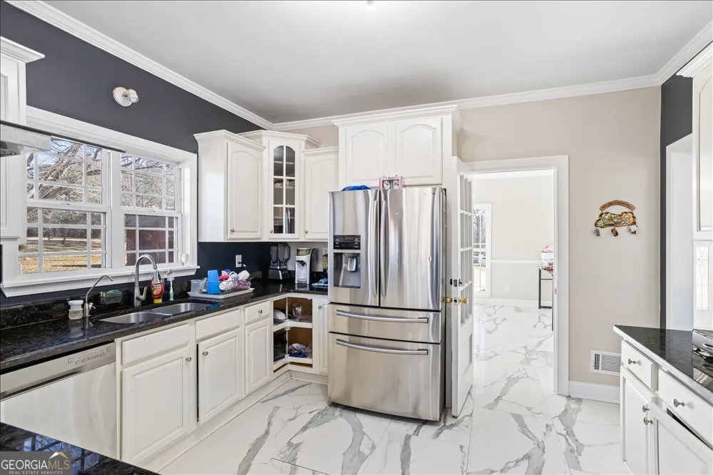 3955 Pucketts RD Snellville, GA 30039