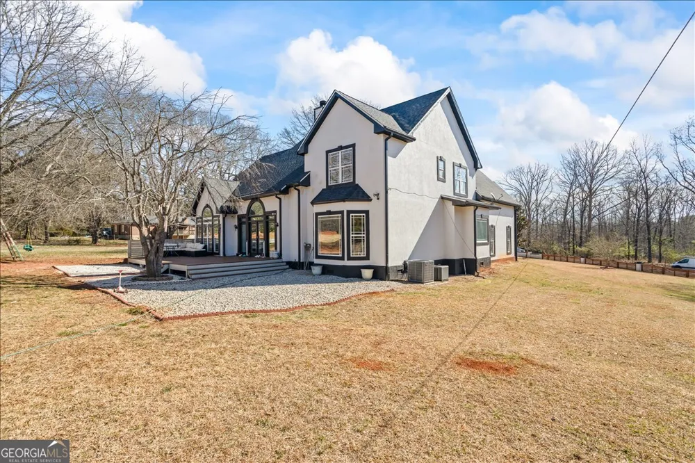 3955 Pucketts RD Snellville, GA 30039