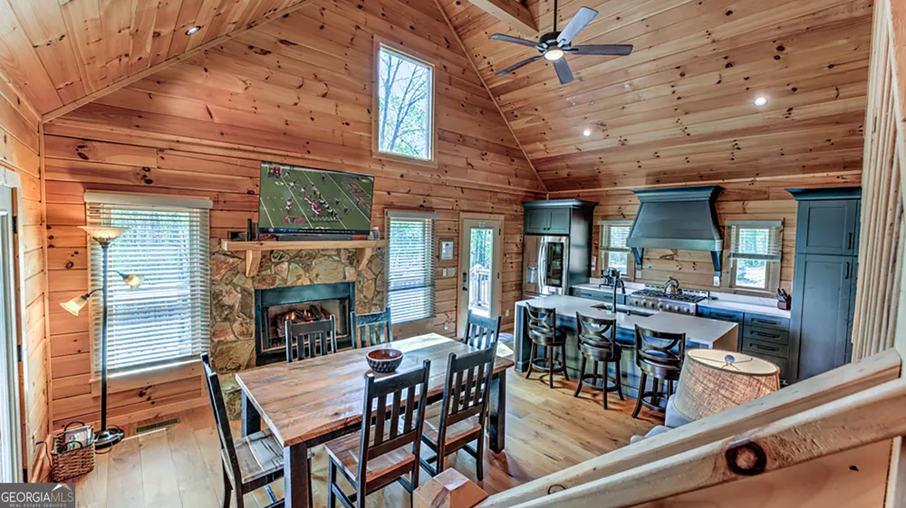 43 S Dustin DR Ellijay, GA 30540