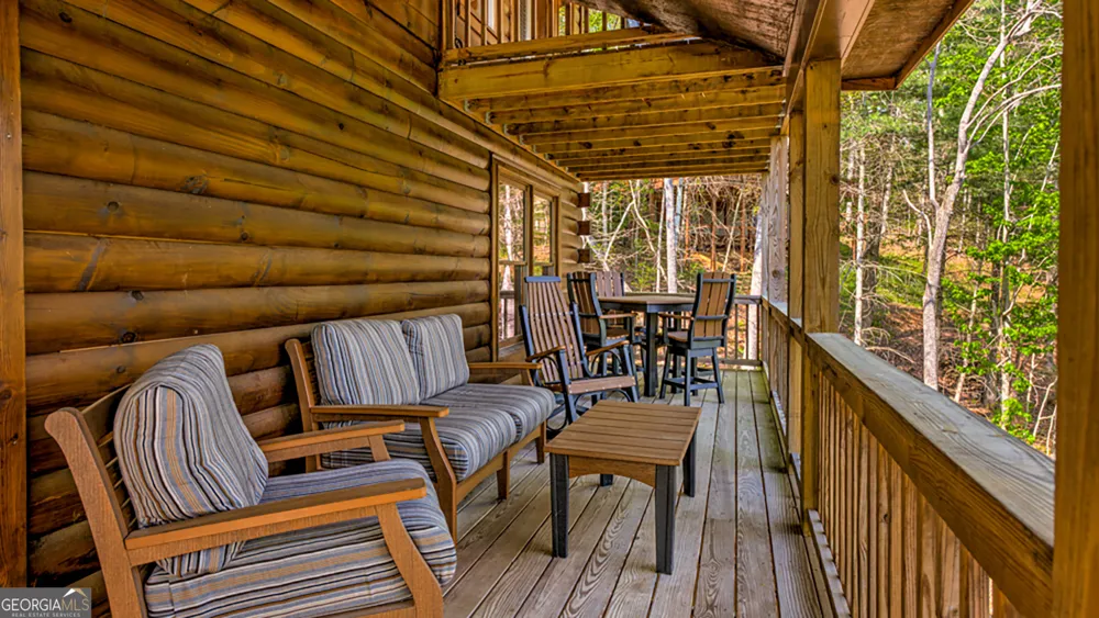 43 S Dustin DR Ellijay, GA 30540