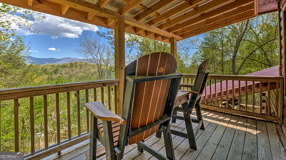 43 S Dustin DR Ellijay, GA 30540