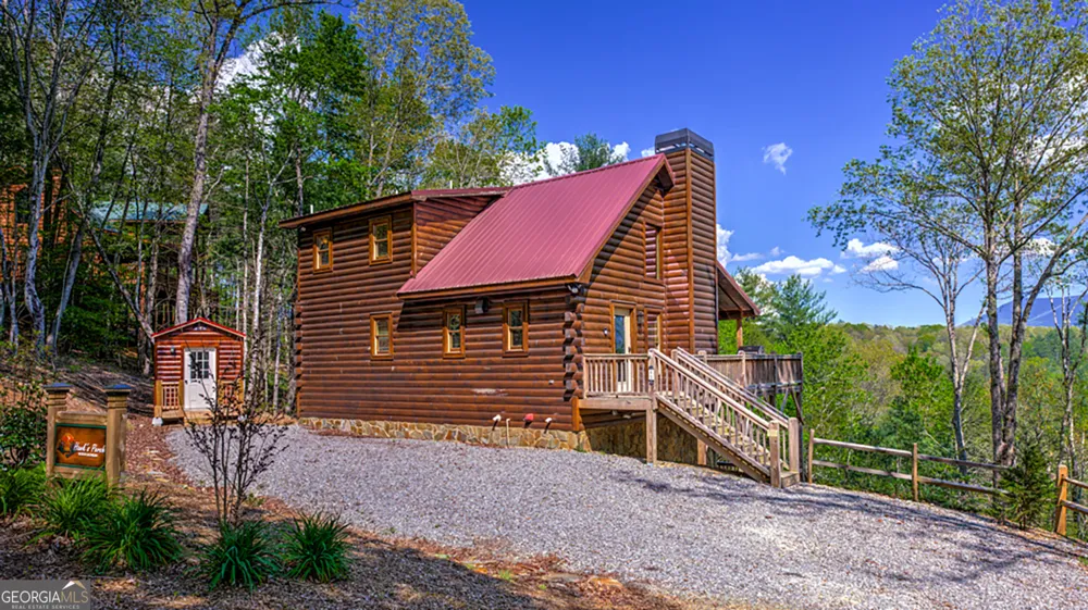 43 S Dustin DR Ellijay, GA 30540