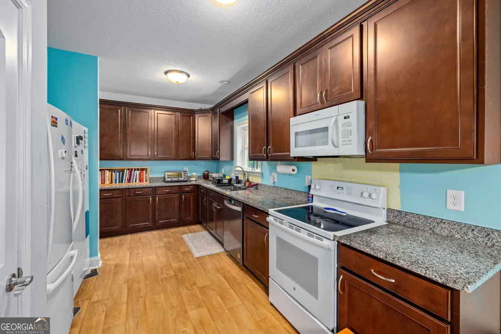 527 Louden Ridge RD Alto, GA 30510