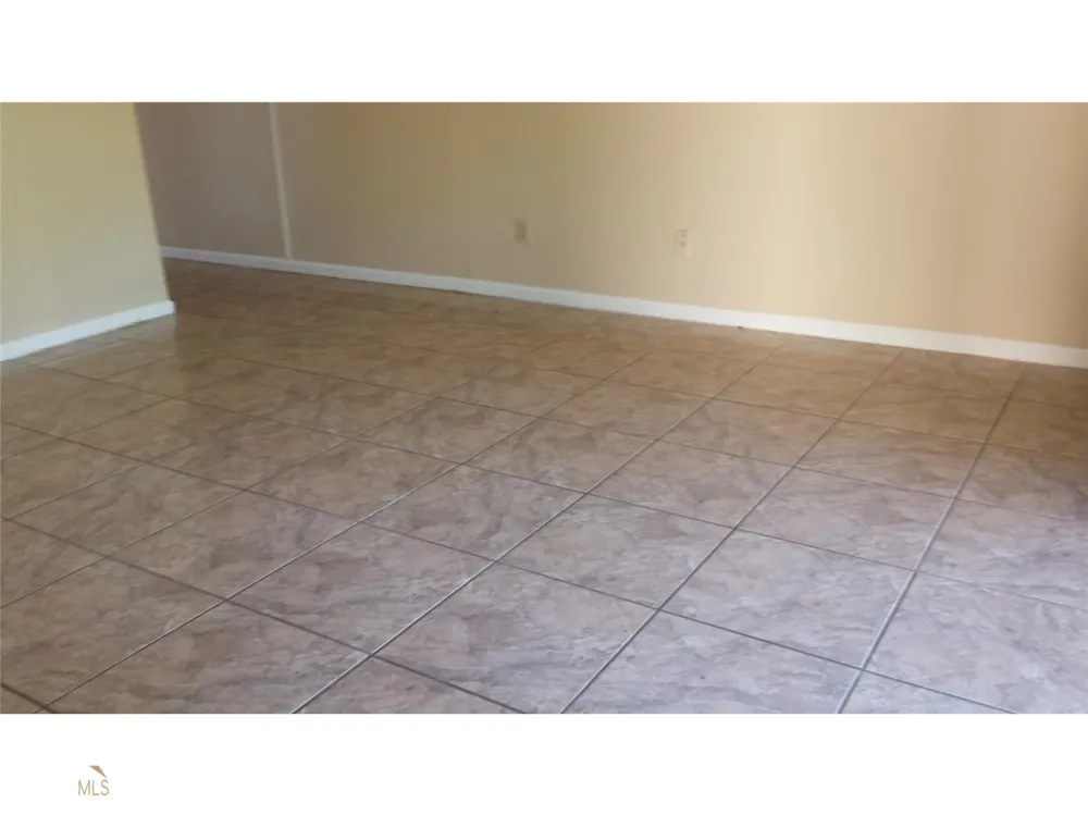 125 Tiburon CT Lithonia, GA 30038