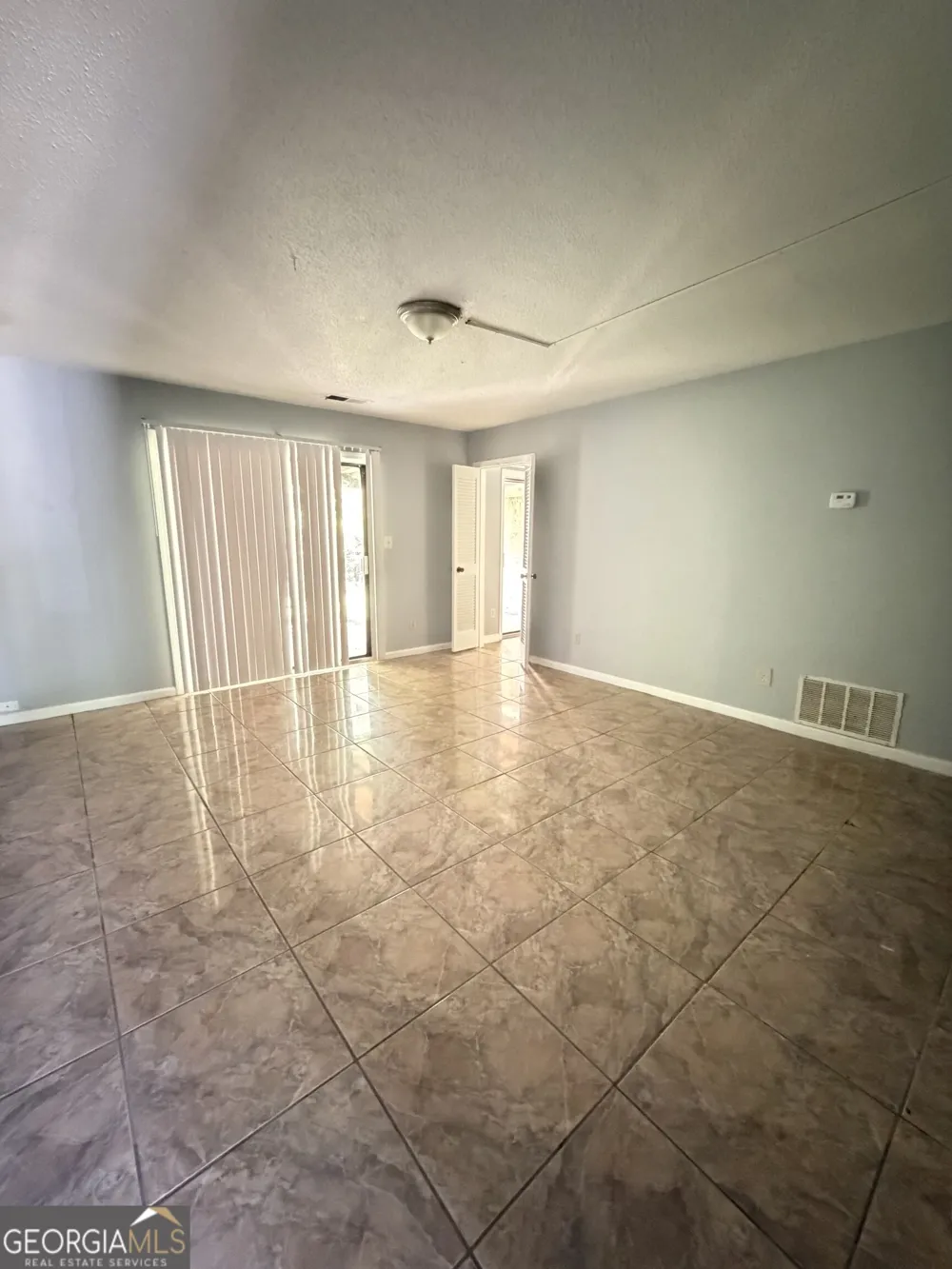 125 Tiburon CT Lithonia, GA 30038