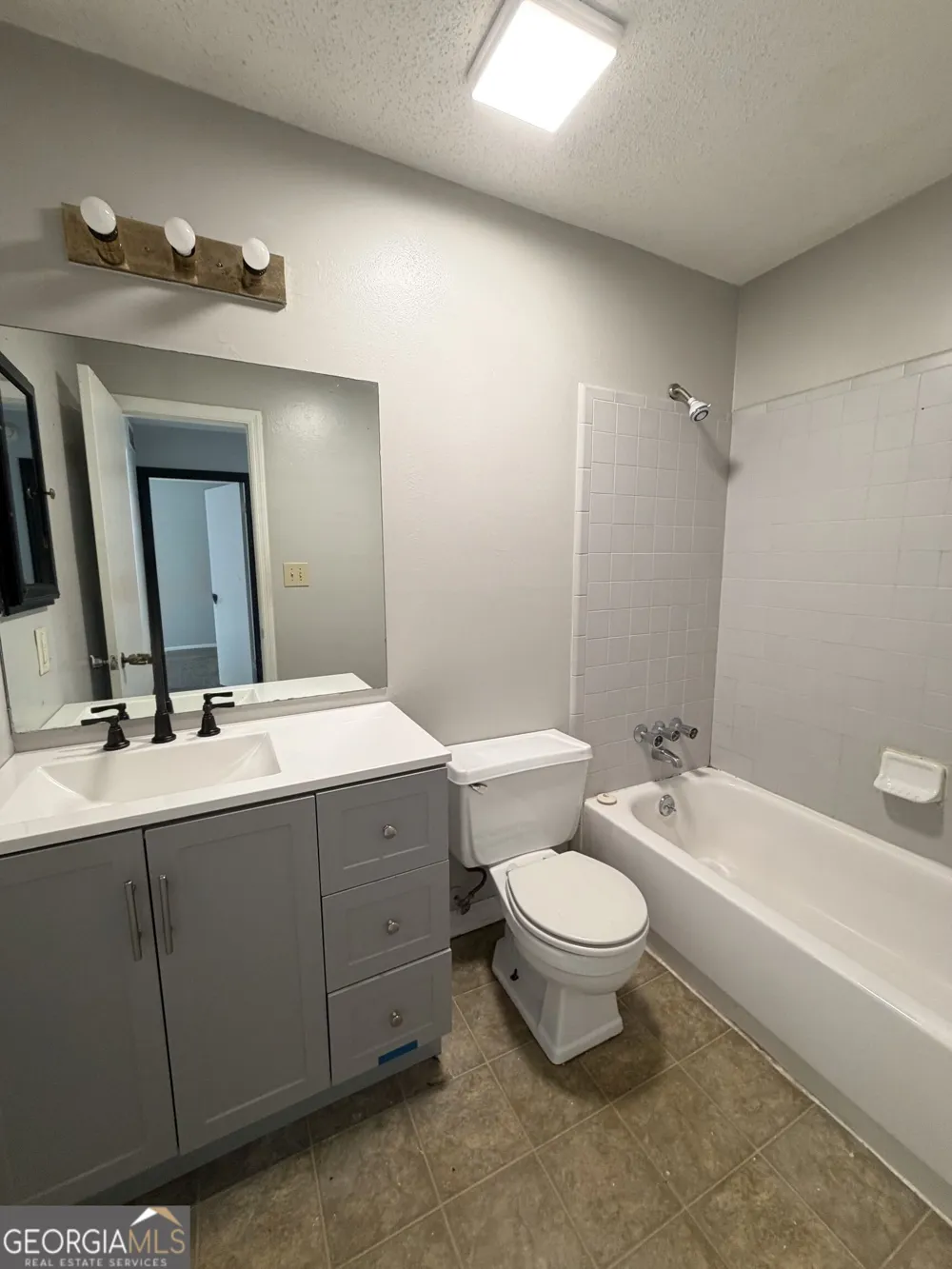 125 Tiburon CT Lithonia, GA 30038