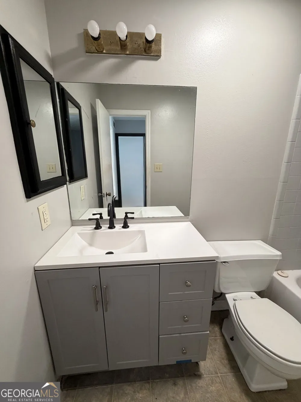 125 Tiburon CT Lithonia, GA 30038