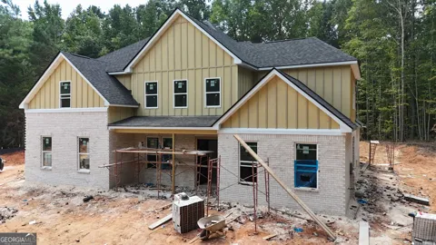 299 Claiborne WAY