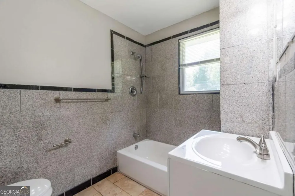 6414 Shadow Rock DR Lithonia, GA 30058
