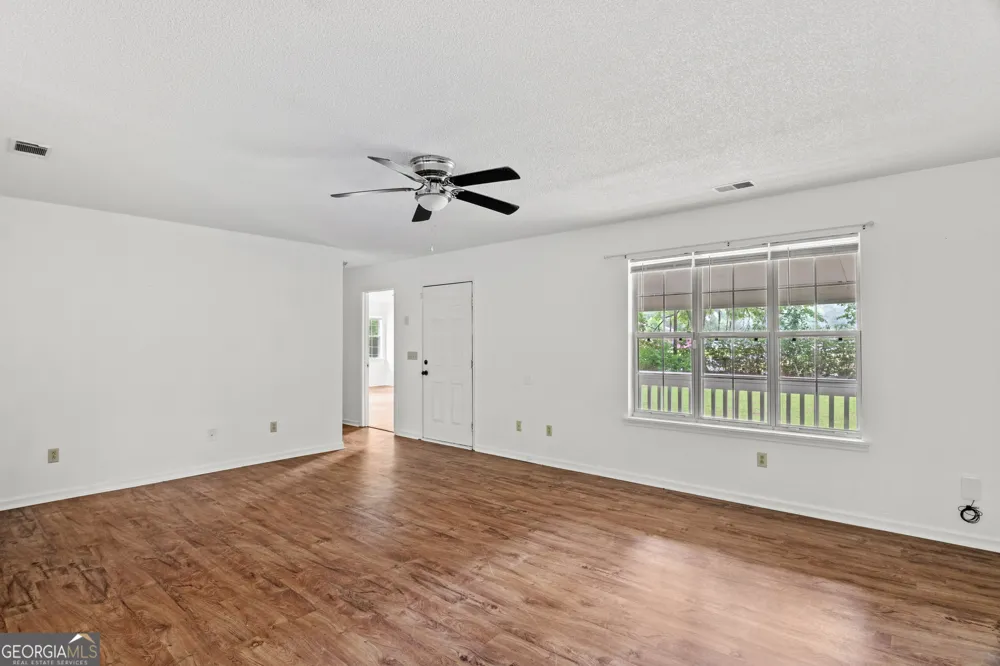 85 Waters AVE Allenhurst, GA 31301