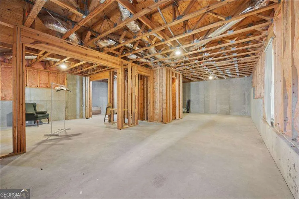 231 Beechwood LN Stone Mountain, GA 30087