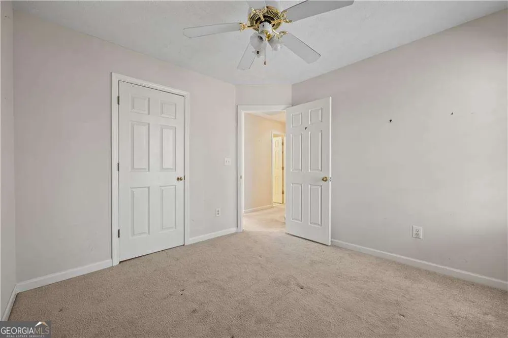 231 Beechwood LN Stone Mountain, GA 30087