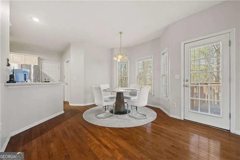 231 Beechwood LN Stone Mountain, GA 30087