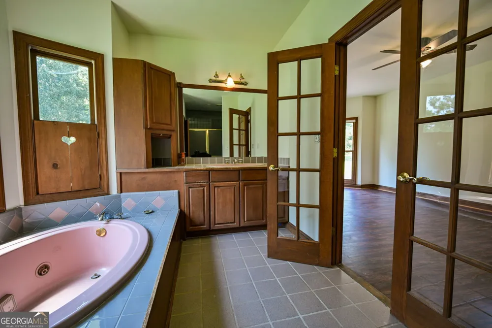 160 River Lane Covington, GA 30016