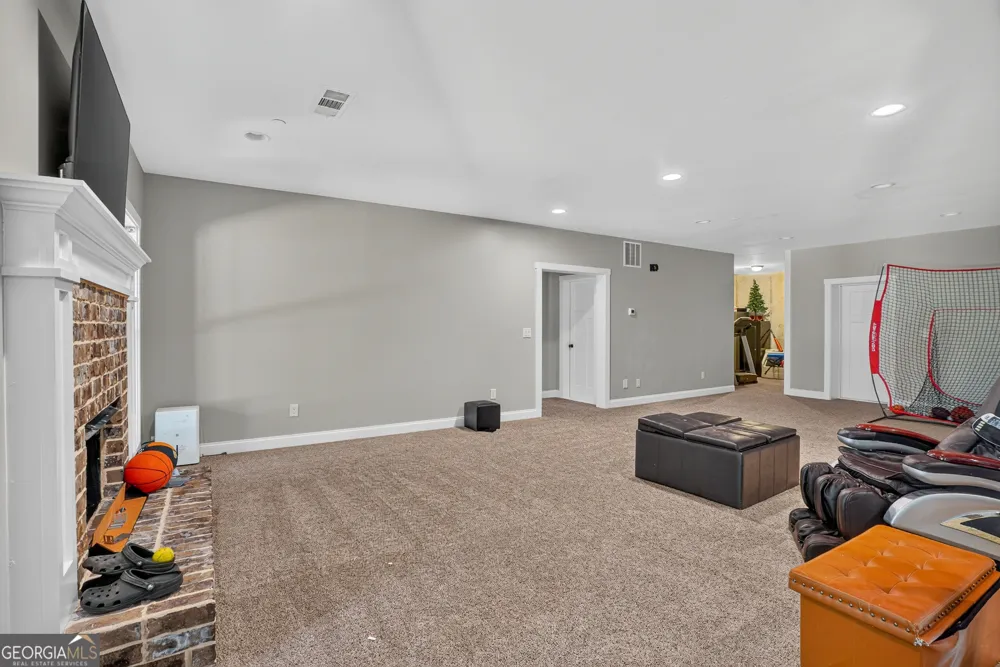 450 Ashley Glen DR Williamson, GA 30292