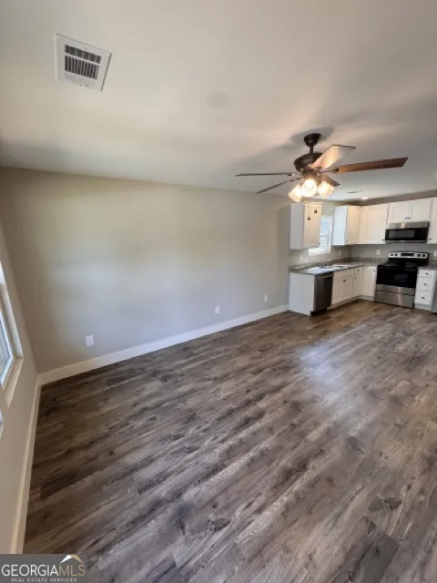 210 maret ST Hartwell, GA 30643
