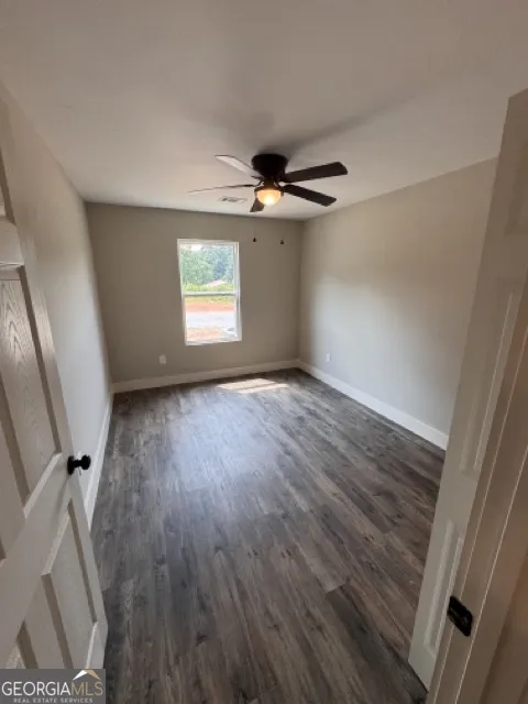 210 maret ST Hartwell, GA 30643