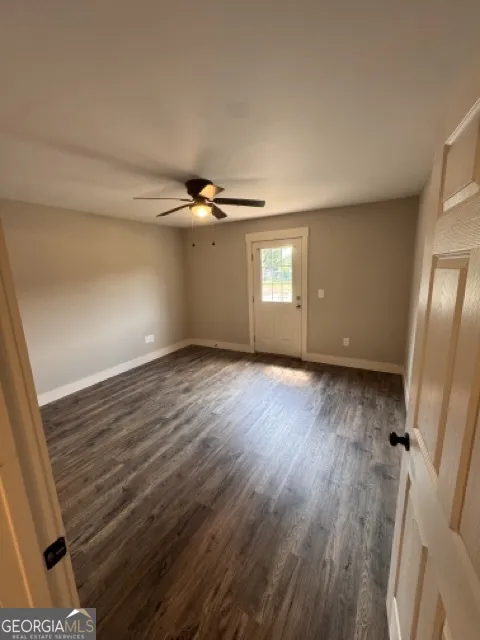 210 maret ST Hartwell, GA 30643