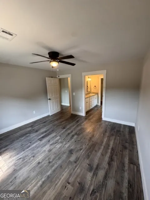 210 maret ST Hartwell, GA 30643