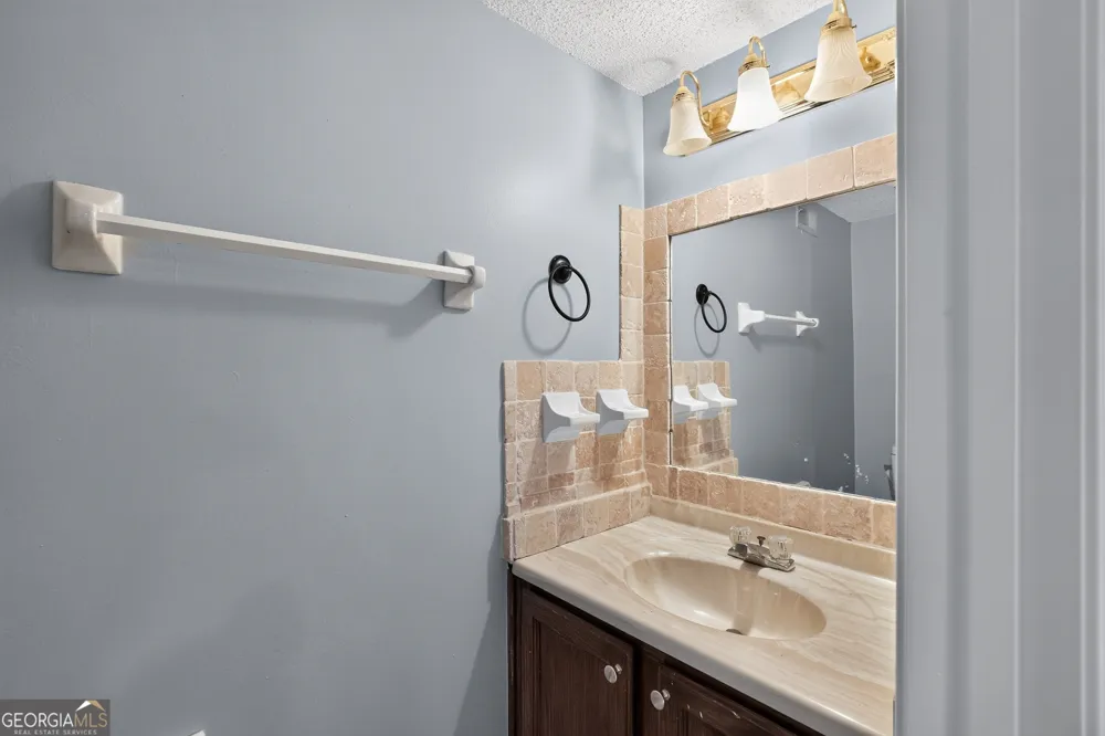 1024 Wiltshire WAY Norcross, GA 30093