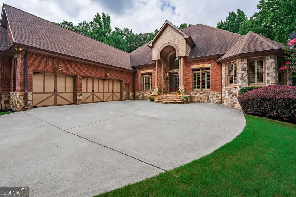 211 Arbor Green RUN Alpharetta, GA 30004