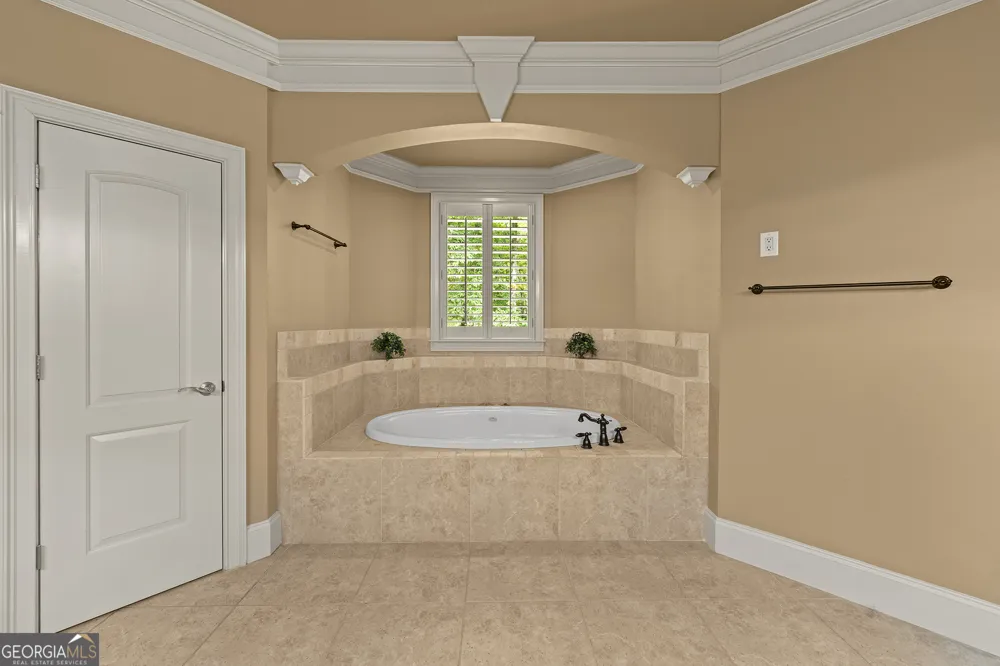 211 Arbor Green RUN Alpharetta, GA 30004