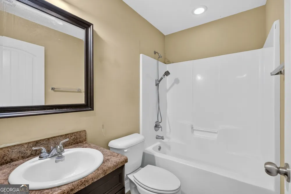 28 NE WHITE OAK DR Ludowici, GA 31316