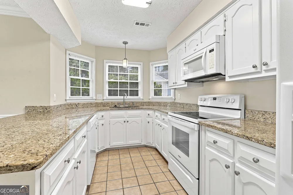128 Treillage LN Peachtree City, GA 30269