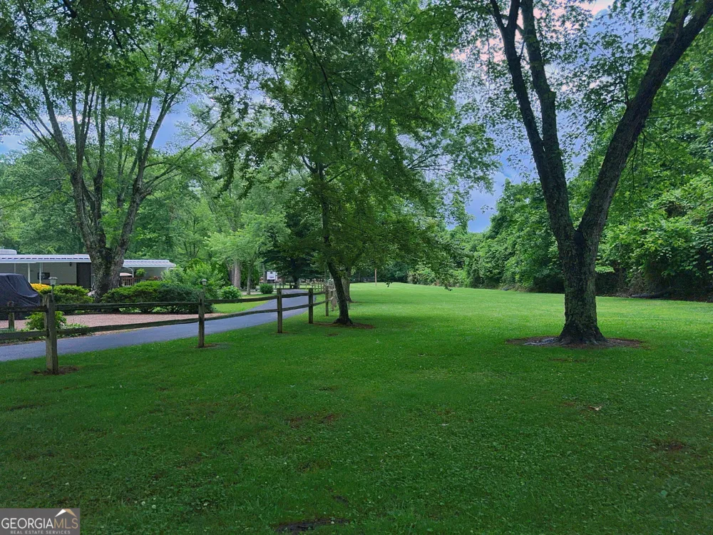 60 Park Vista DR Cleveland, GA 30528