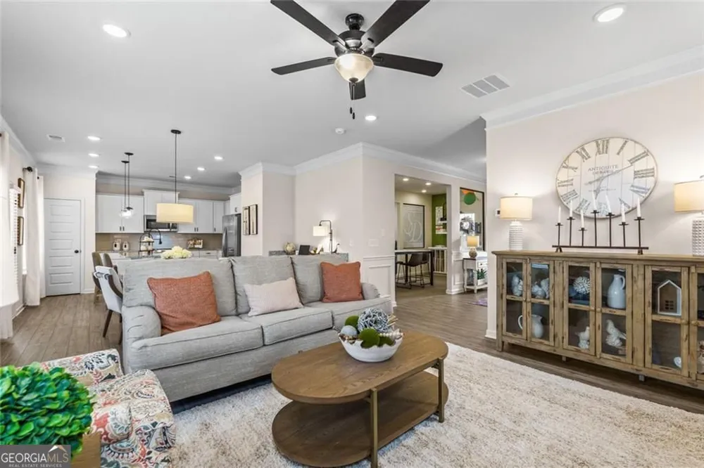 207 Roy DR Calhoun, GA 30701