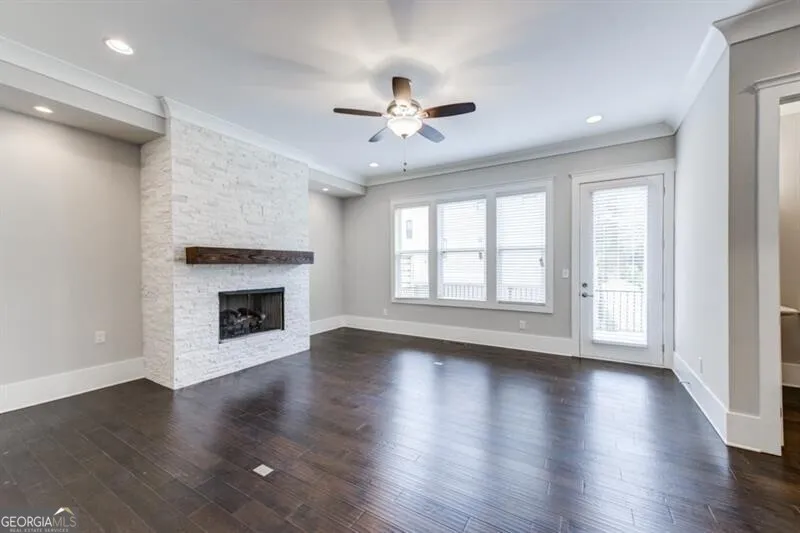 4304 Walsh DR Dunwoody, GA 30338
