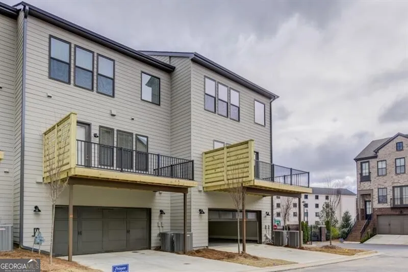 4304 Walsh DR Dunwoody, GA 30338