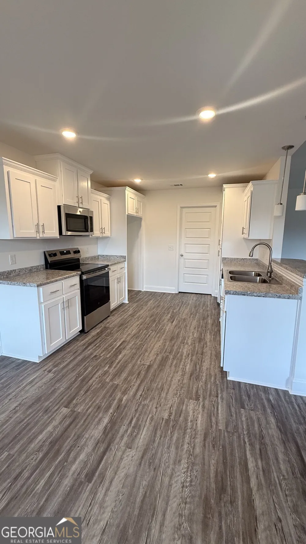 670 Belfast LOOP Ellabell, GA 31308