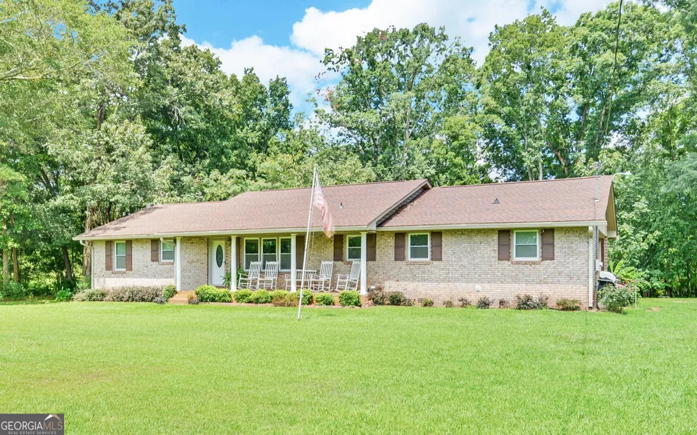 1398 Cleveland Mill RD Hartwell, GA 30643