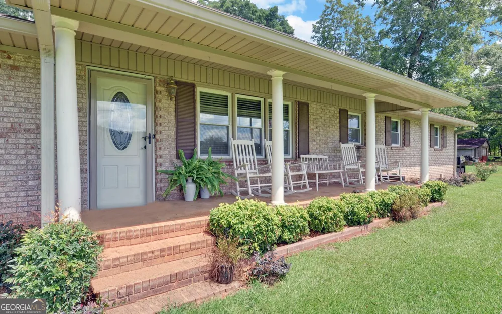 1398 Cleveland Mill RD Hartwell, GA 30643