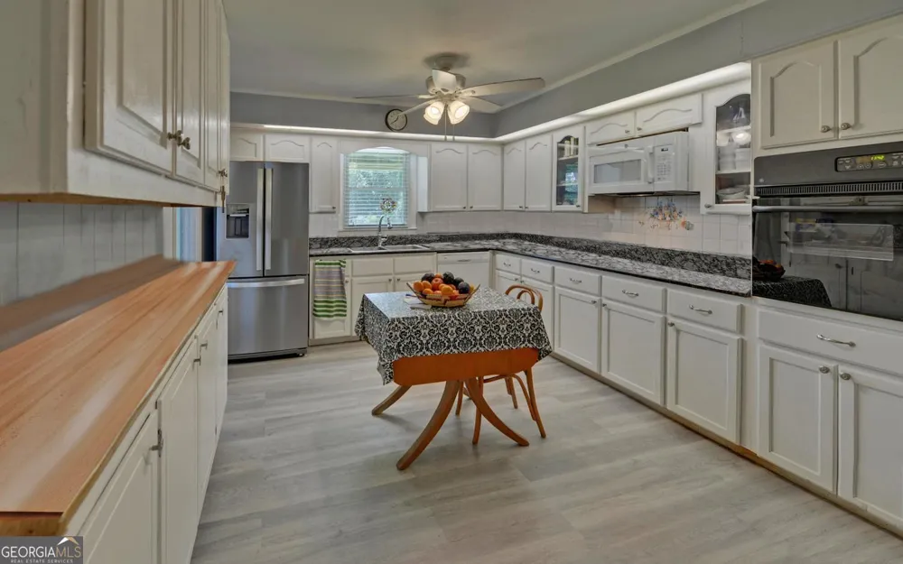 1398 Cleveland Mill RD Hartwell, GA 30643