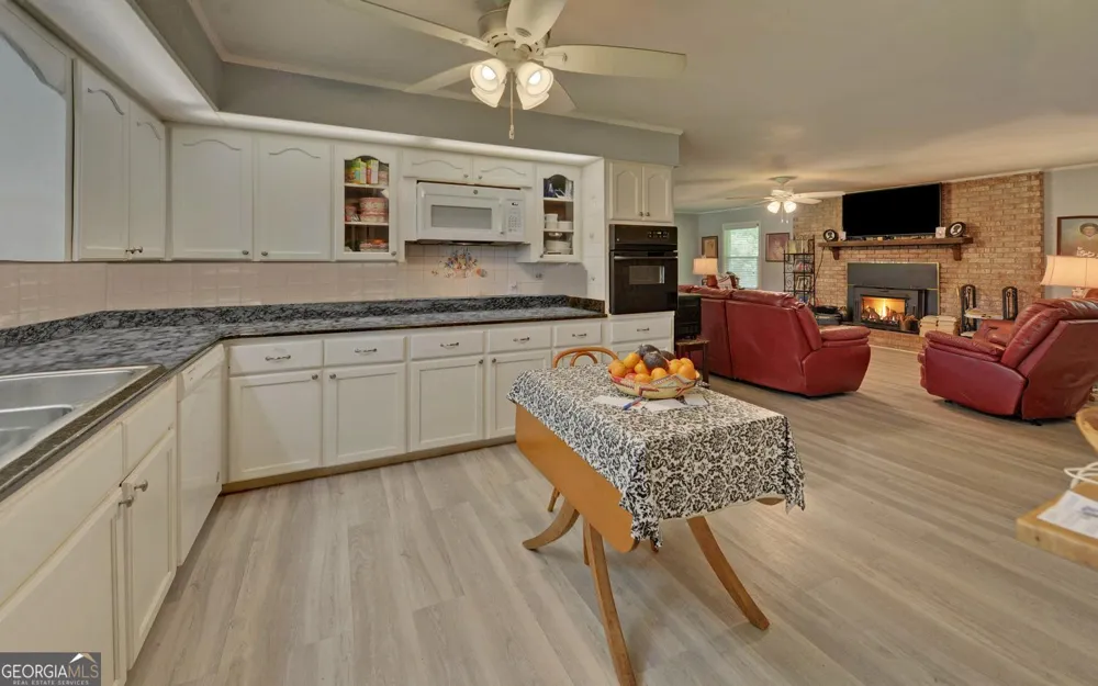 1398 Cleveland Mill RD Hartwell, GA 30643