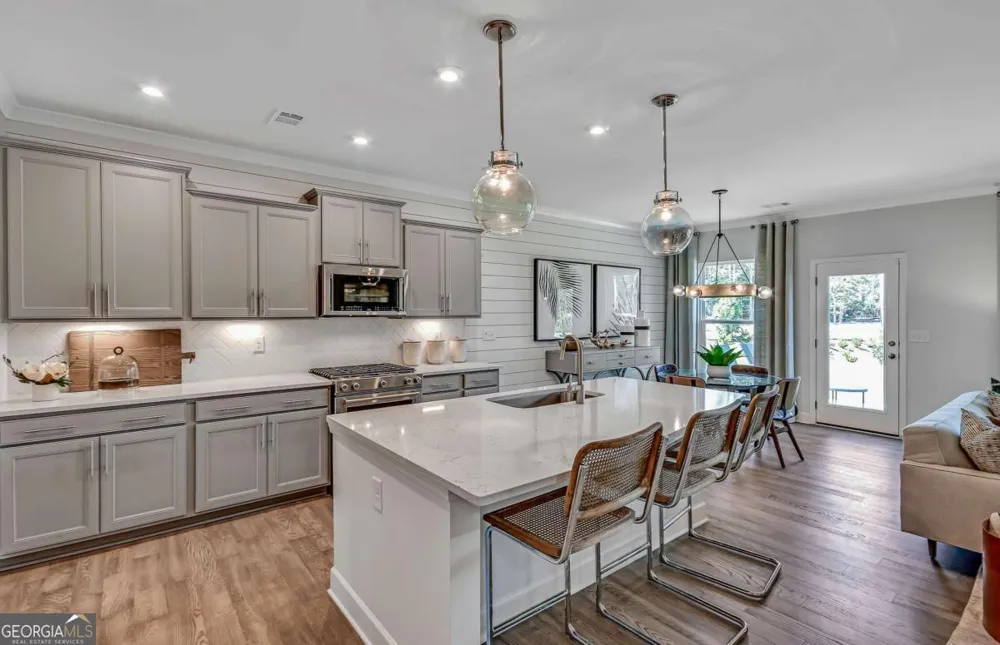 386 Aidens BLF Hoschton, GA 30548