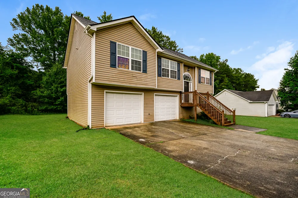 137 Longstreet CIR Oxford, GA 30054
