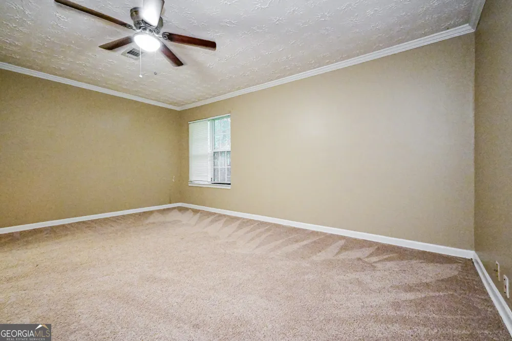 137 Longstreet CIR Oxford, GA 30054